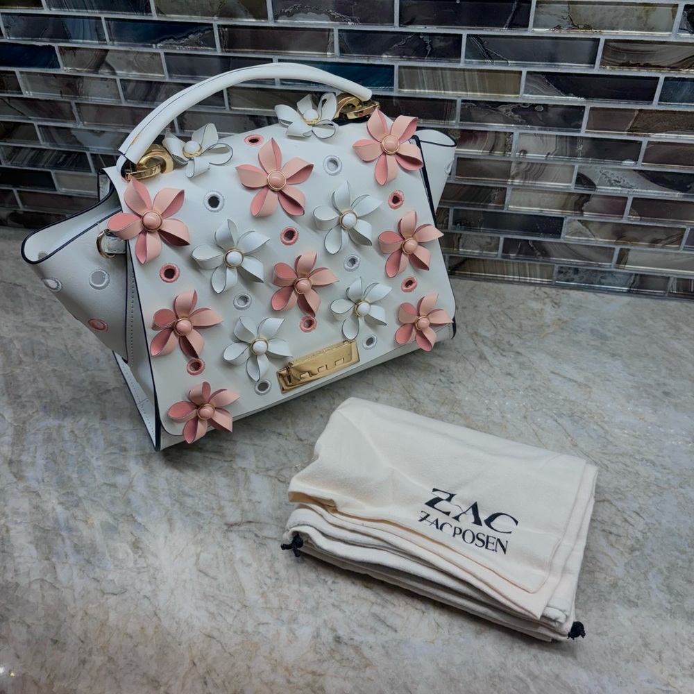 Zacposen White and Pink Floral Handbag, Brand New!!